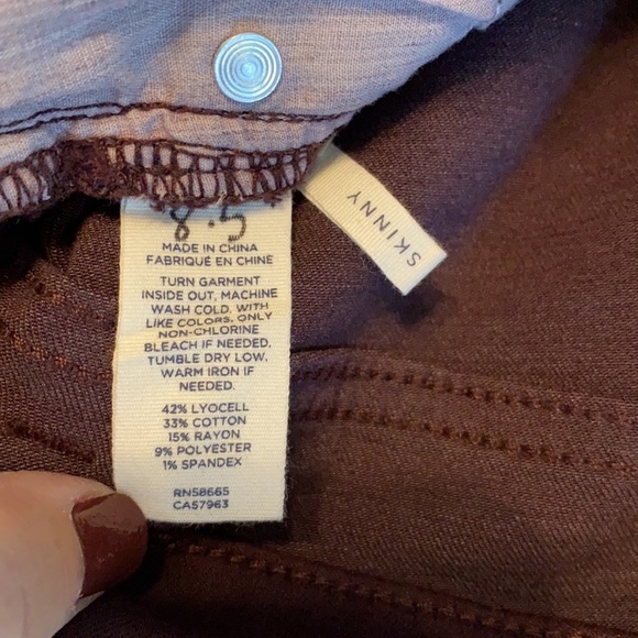 Caslon Woman’s Skinny Burgundy Raw Hem Size 24 - Picture 6 of 12